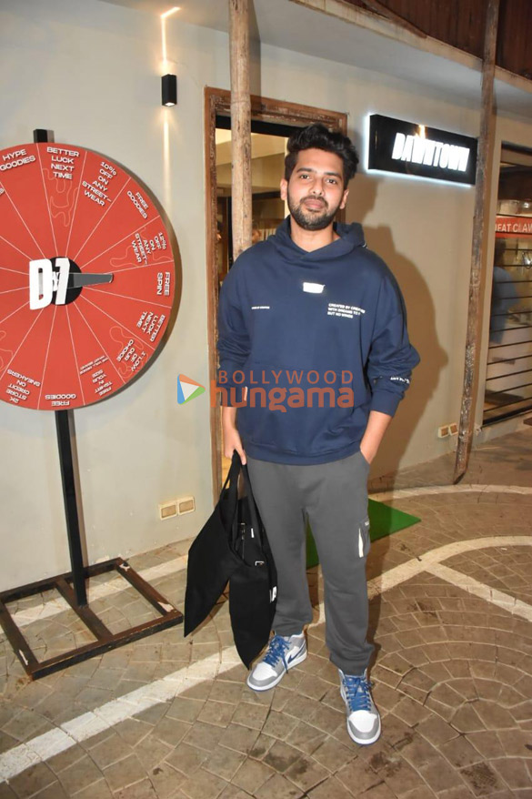 photos saiee manjrekar and armaan malik snapped in bandra 3
