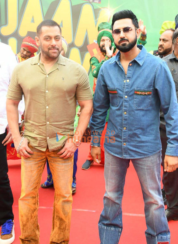 photos salman khan gippy grewal amardeep grewal and others attend the trailer launch of maujaan hi maujaan 1