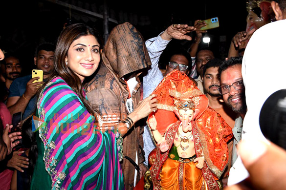photos shilpa shetty and raj kundras ganpati ji aagman at ganesh galli ganpati karkhana 1