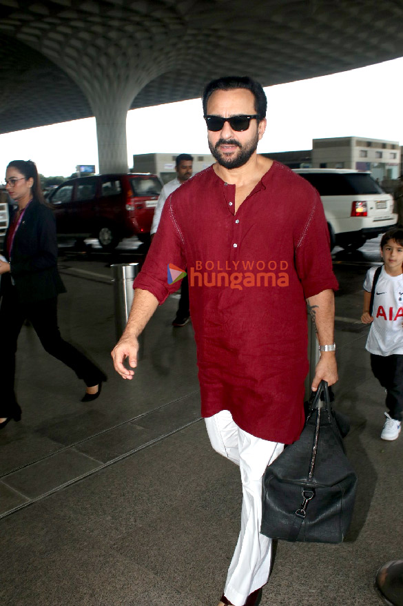 photos shraddha kapoor parineeti chopra ananya panday and others snapped at the airport1 4