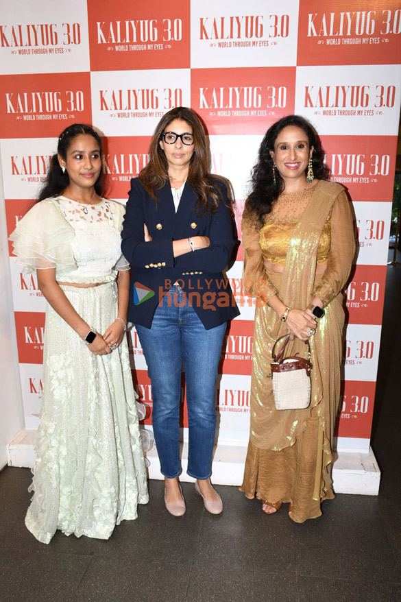 photos shweta bachchan nanda snapped at an art exhibition 1