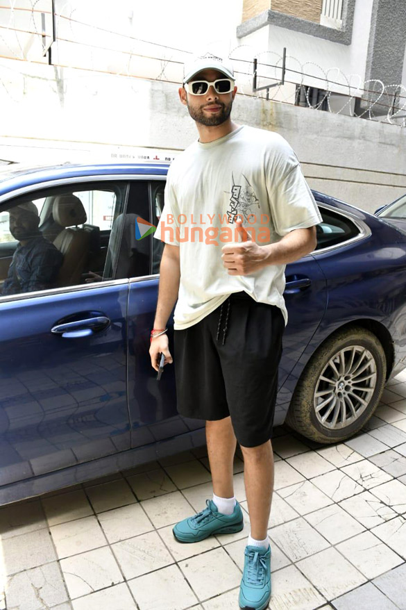 photos siddhant chaturvedi spotted outside the gym in juhu 2