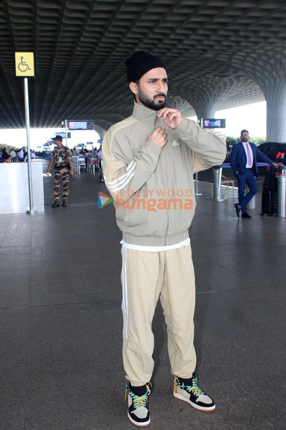 photos tamannaah bhatia rani mukerji and others snapped at the airport 6