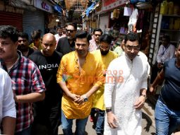 Photos: Varun Dhawan, Divya Khosla Kumar and others snapped at Lalbaugcha Raja