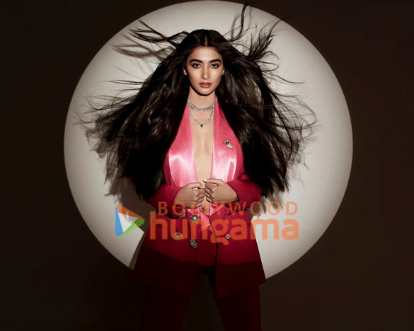 pooja hegde 3 129
