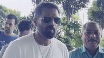 So cool! Suniel Shetty chit chats with paps at the airport