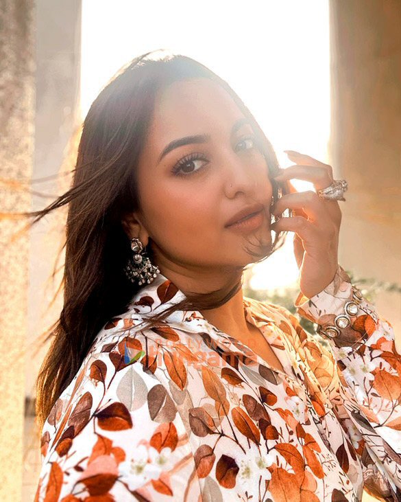 sonakshi sinha 3 142