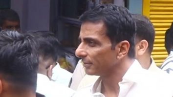 Sonu Sood & Farah Khan seeks blessing from Ganpati Bappa at Lalbaug