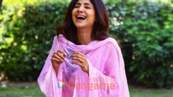 Sukhee stills