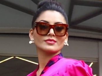 Urvashi Rautela smiles wide for paps as she gets clicked Urvashi Rautela smiles wide for paps as she gets clicked