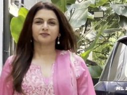 Bhagyashree smiles for paps as she gets clicked in a pretty pink salwar