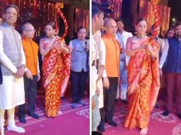 Kangana Ranaut shoots an arrow at Ravan effigy at Lav Kush Ramlila in Delhi, video goes viral