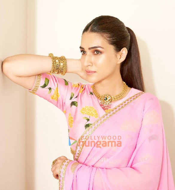 kriti sanon 2 254