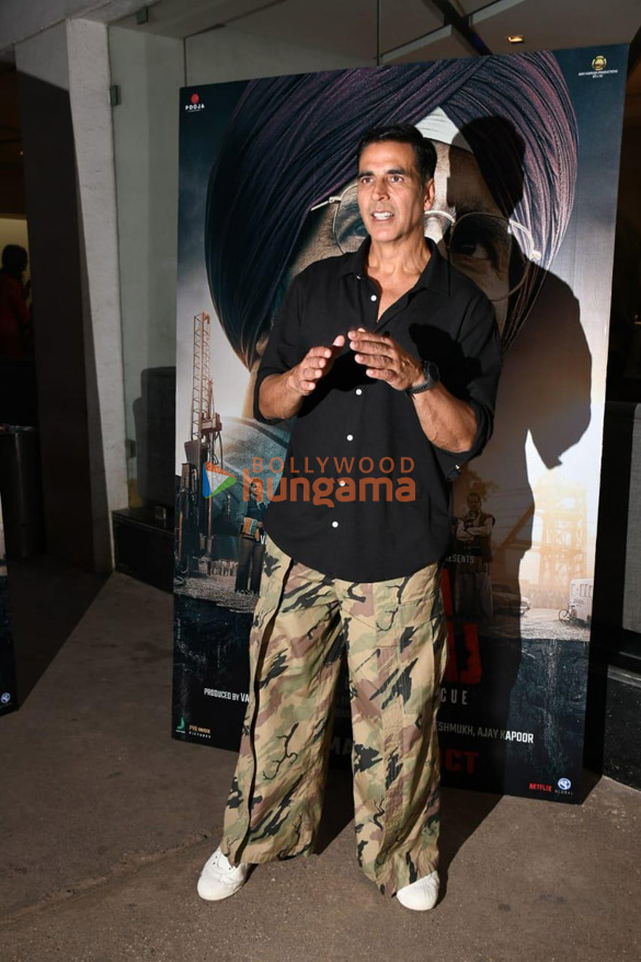 photos akshay kumar and twinkle khanna snapped promoting mission raniganj 4