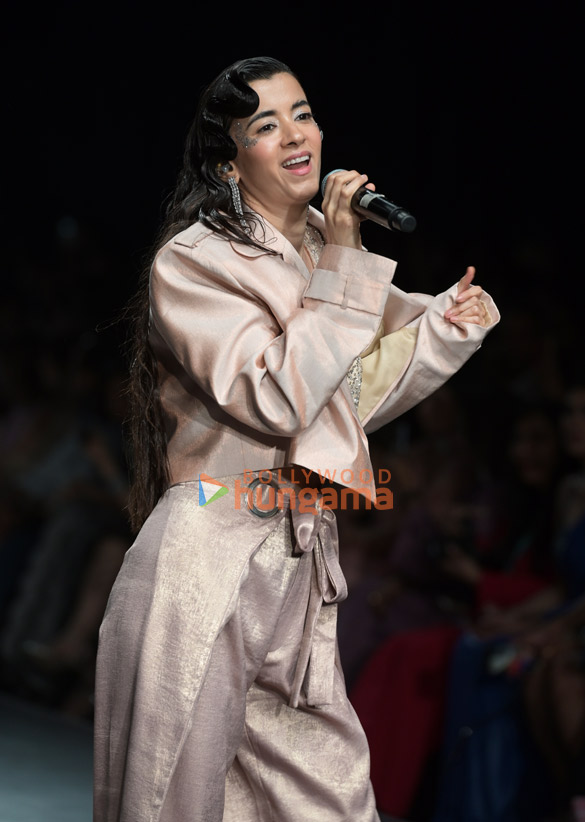 photos alaya f hina khan and others walk the ramp at lakme fashion week 2023 4
