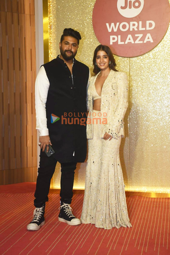 photos alia bhatt deepika padukone and others snapped at jio world plaza launch 054 2