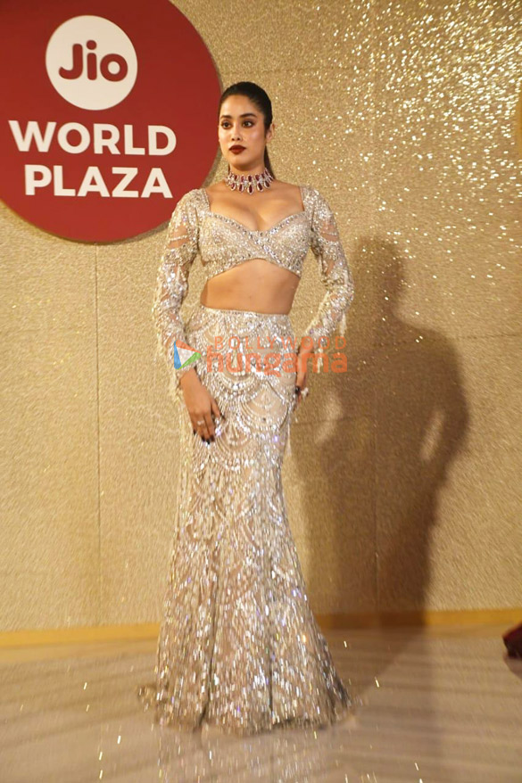 photos alia bhatt salman khan deepika padukone and others snapped at jio world plaza launch 122 8