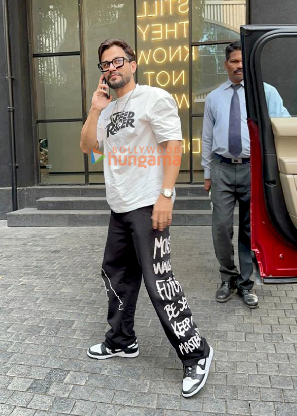 photos ananya panday and kunal kemmu snapped at the excel entertainment office 1212 1
