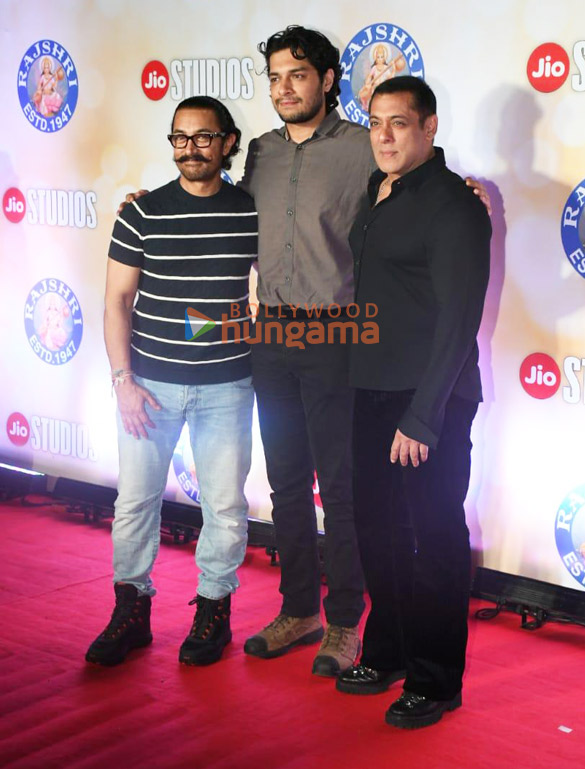 photos celebs grace the premiere of dono 007 20