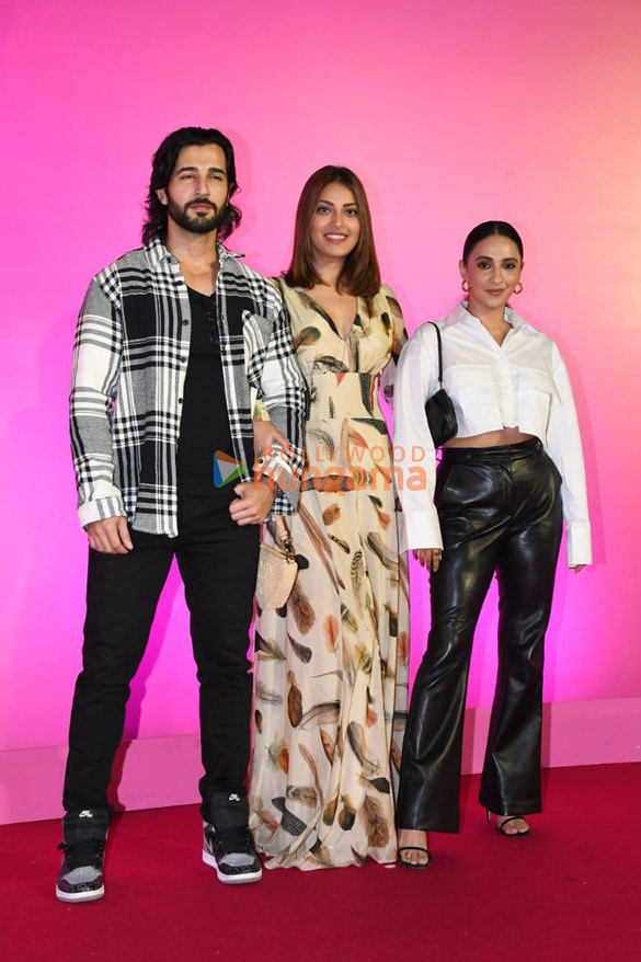 photos celebs grace the premiere of thank you for coming 0087 15