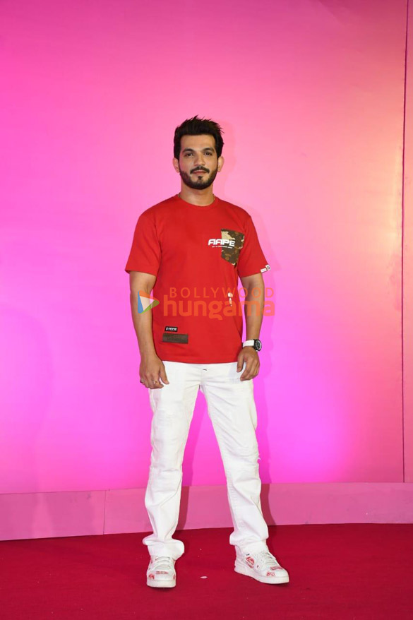 photos celebs grace the premiere of thank you for coming 0087 4