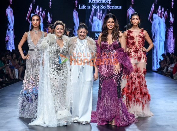 photos disha patani harnaaz sandhu and others snapped at the lakme fashion week 2023 7