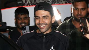 Photos: Kartik Aaryan snapped at a shoot location