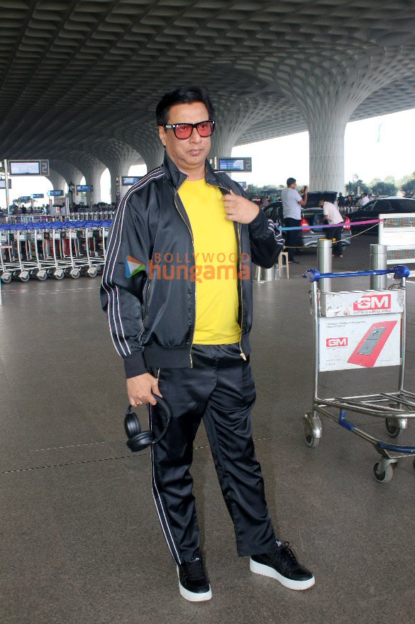 photos manushi chhillar kangana ranaut and others snapped at the airport 4