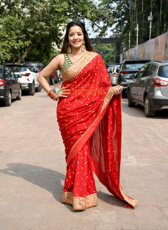 photos monalisa and ashoke pandit snapped at a durga puja pandal 2