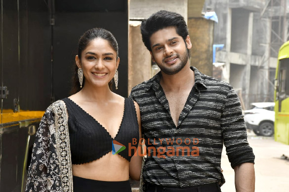 photos mrunal thakur and abhimanyu dassani snapped during aankh micholi promotions 3