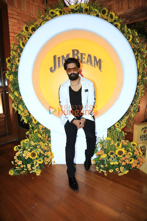 photos priya banerjee ravi dubeym akanksha puri and others attend the jim beam bash 10