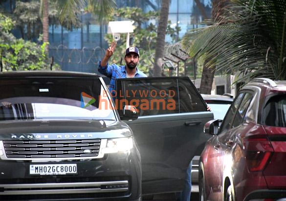 photos ranbir kapoor snapped at t series office 1 3