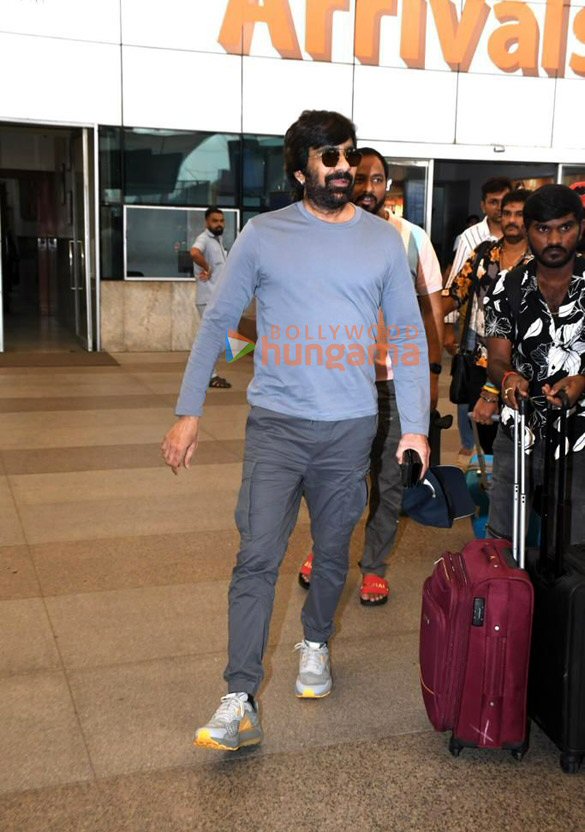 photos ravi teja snapped at the airport 3
