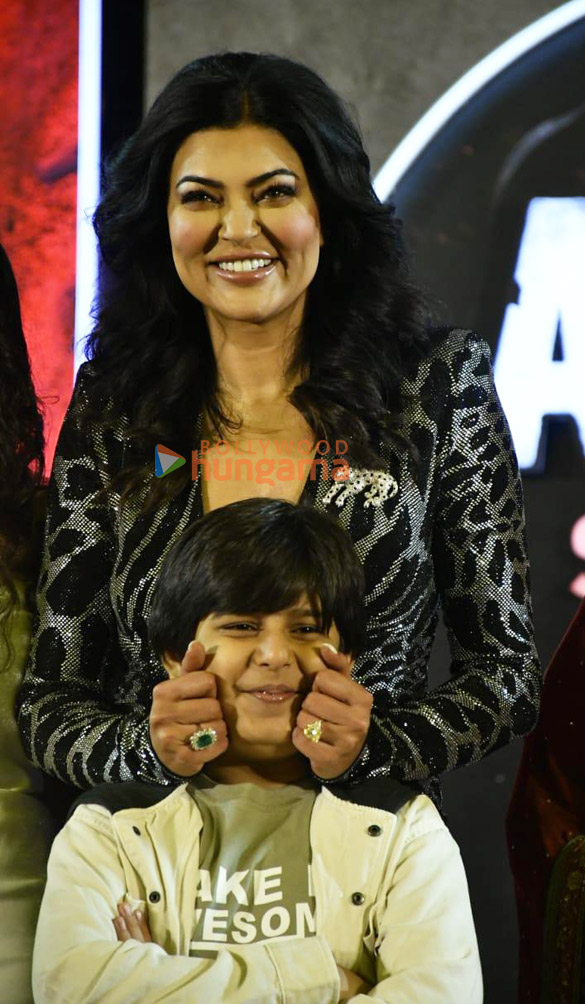 photos sushmita sen and aarya team snapped at the season 3 trailer launch in mumbai 7