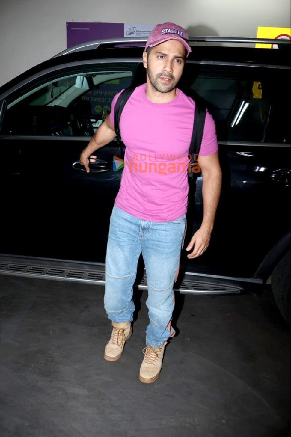 photos varun dhawan and mahira sharma snapped at the airport 2