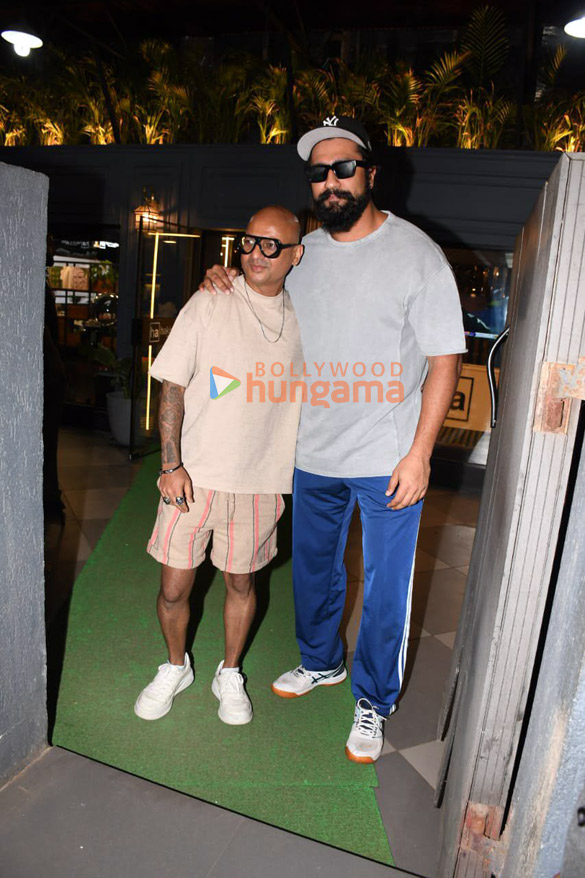 photos vicky kaushal snapped at hakims aalim salon in khar 1