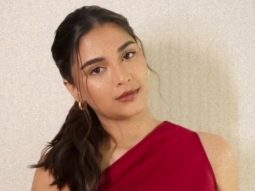 Red and Saiee Manjrekar is a perfect combination