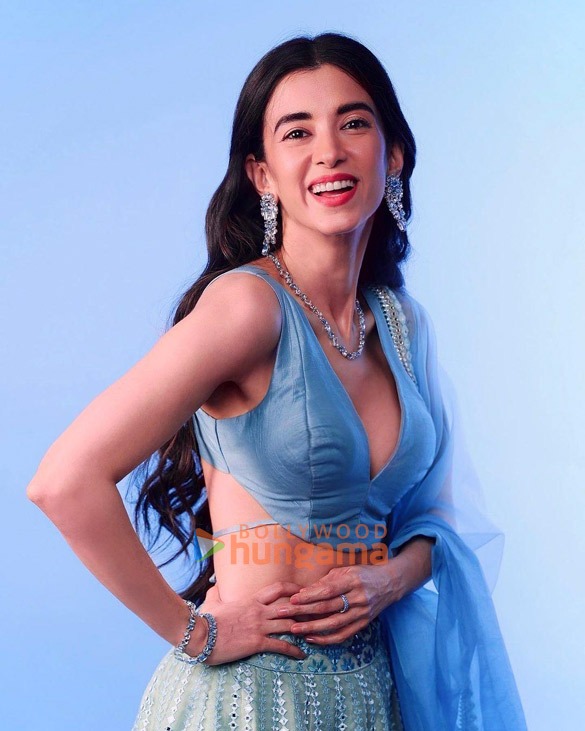 saba azad 2 6