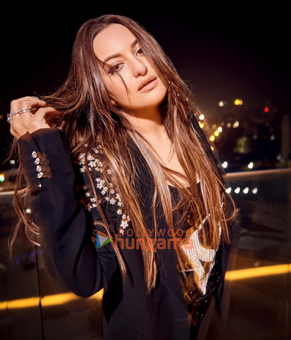 sonakshi sinha 6 38