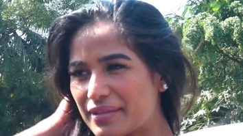 The mesmerizing Poonam Panday gets clicked by paps in the city