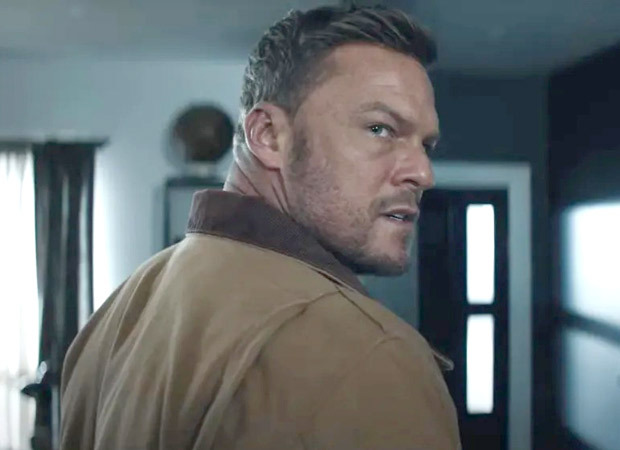 Alan Ritchson starrer Reacher season 2 to premiere on December 15, watch action-packed trailer Alan Ritchson starrer Reacher season 2 to premiere on December 15, watch action-packed trailer