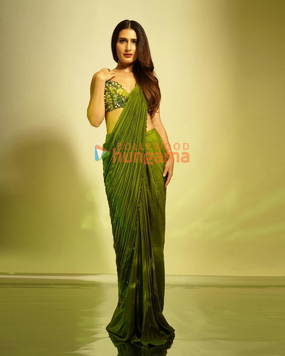 fatima sana shaikh 1 102