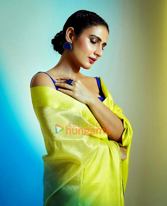 fatima sana shaikh 3 75 2