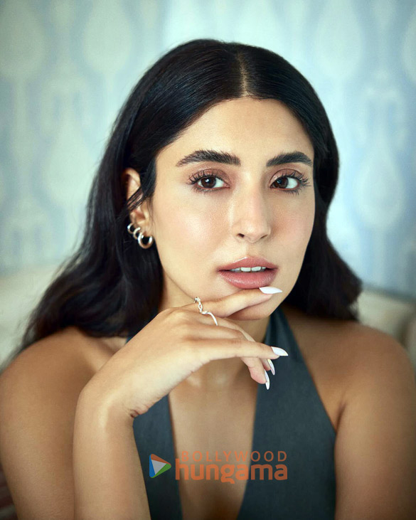 kritika kamra 3 20