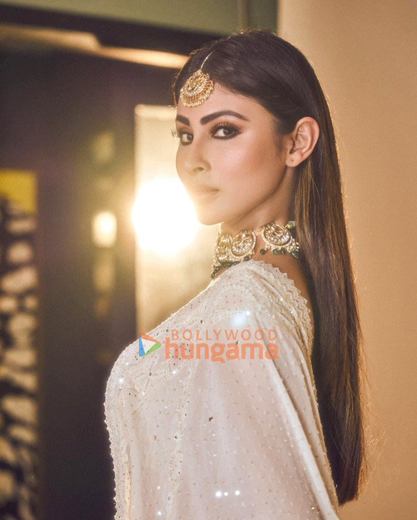 mouni roy 1 249