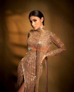 Mouni Roy