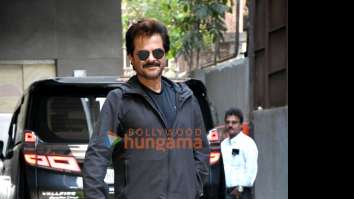 Photos: Anil Kapoor snapped at a clinic in Khar
