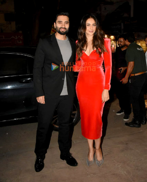 photos celebs attend kartik aaryans birthday party in bandra1 5