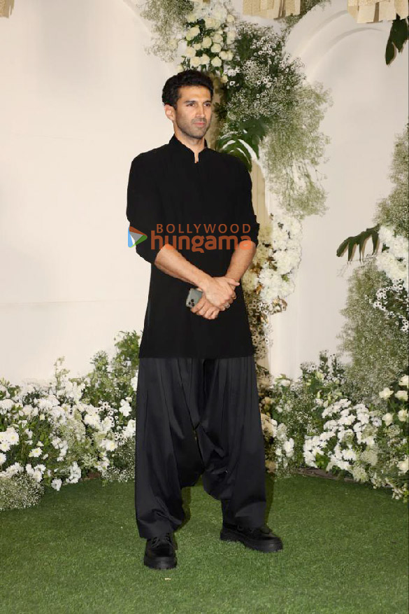 photos celebs attend manish malhotras diwali bash 55