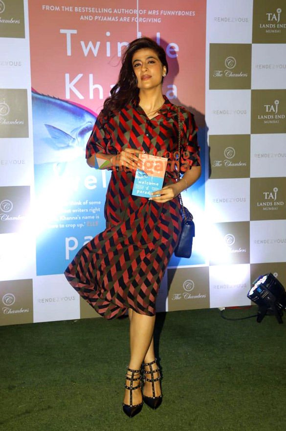photos celebs grace the launch of twinkle khannas book in mumbai 6 2